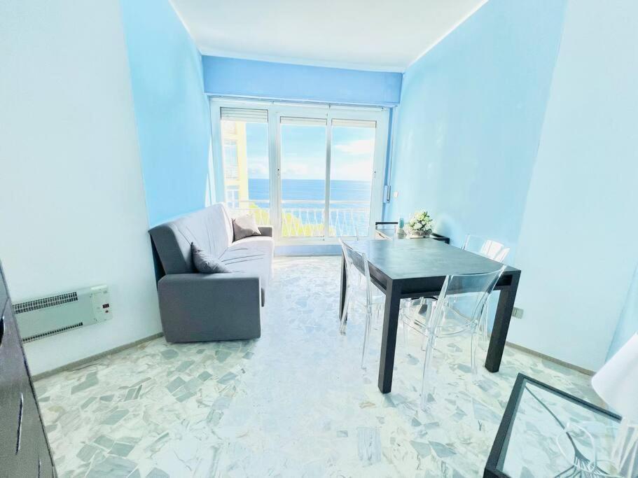 Suite Sunset 22 - Fronte Mare Sanremo Exteriör bild
