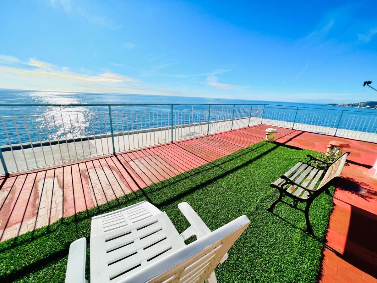 Suite Sunset 22 - Fronte Mare Sanremo Exteriör bild